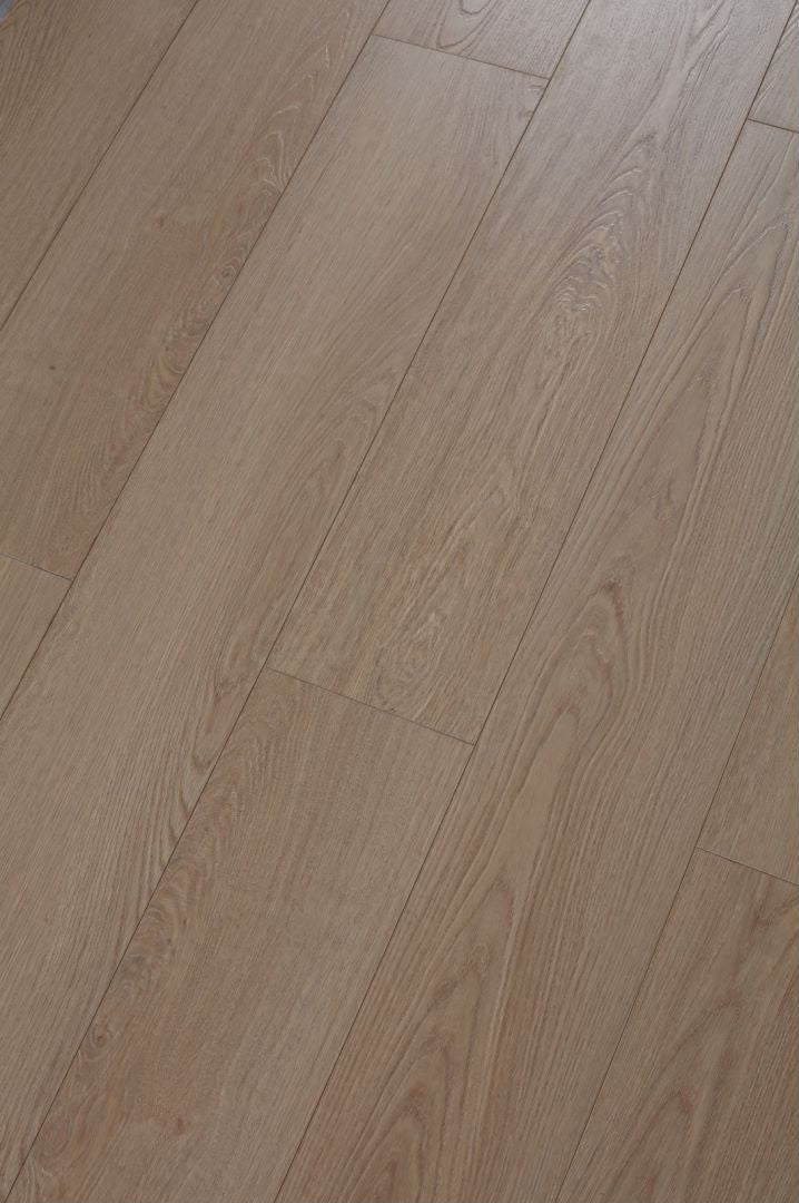 12mm 1.79sqm Soft Oak Light Waterproof Laminate Flooring