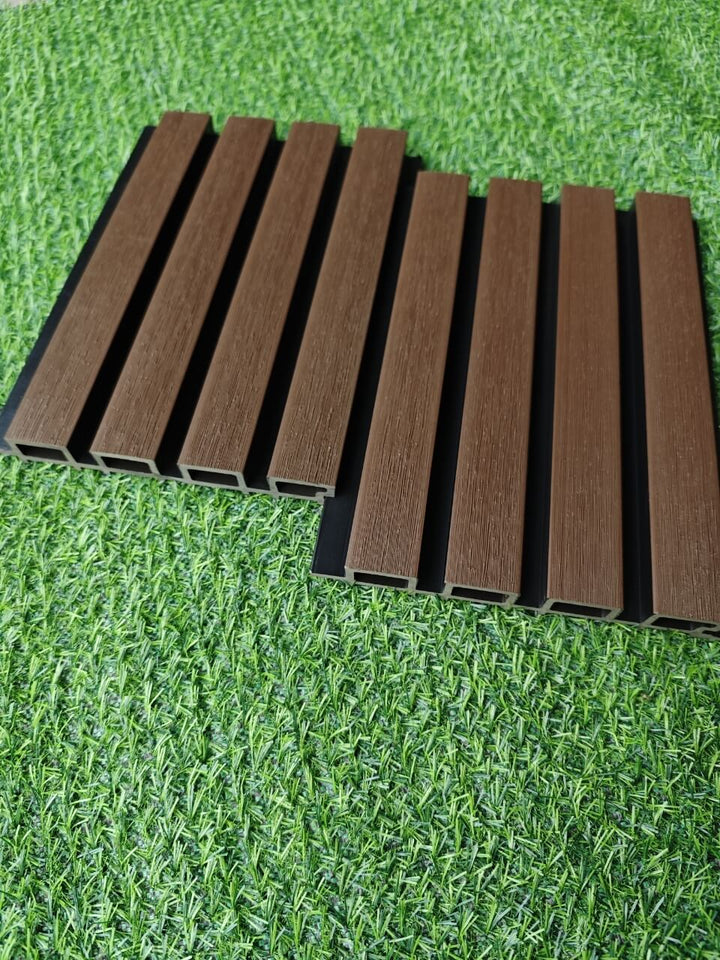 Composite Wall Cladding double color - Redwood /  Charcoal