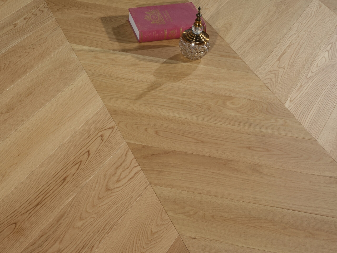 Engineered Timber Flooring - AB Grade 15/4mm CHEVRON - Y02 NATURAL OAK